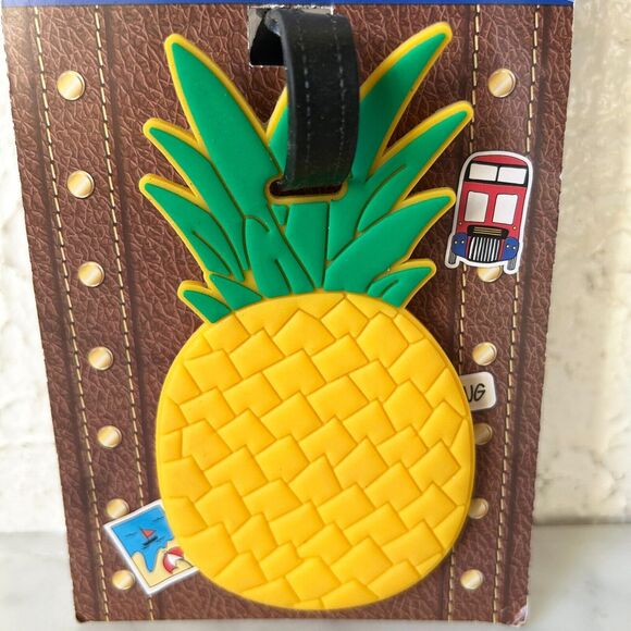 On the Go Luggage Tag Rubber Pineapple Travel Bag ID Tag - Picture 2 of 4